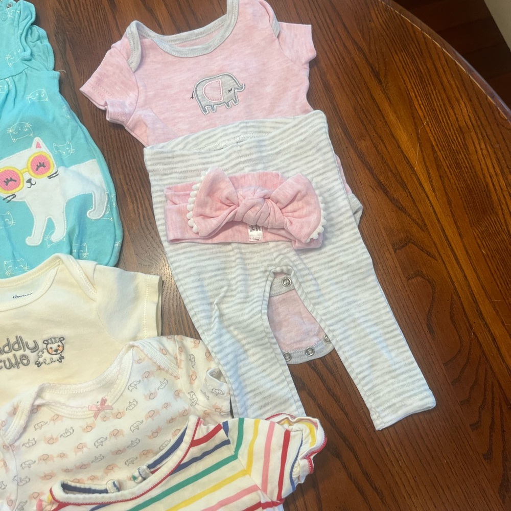 Girls 3 month Assorted Baby Clothing Bundle for warm weather spring and summer - Picture 8 of 8